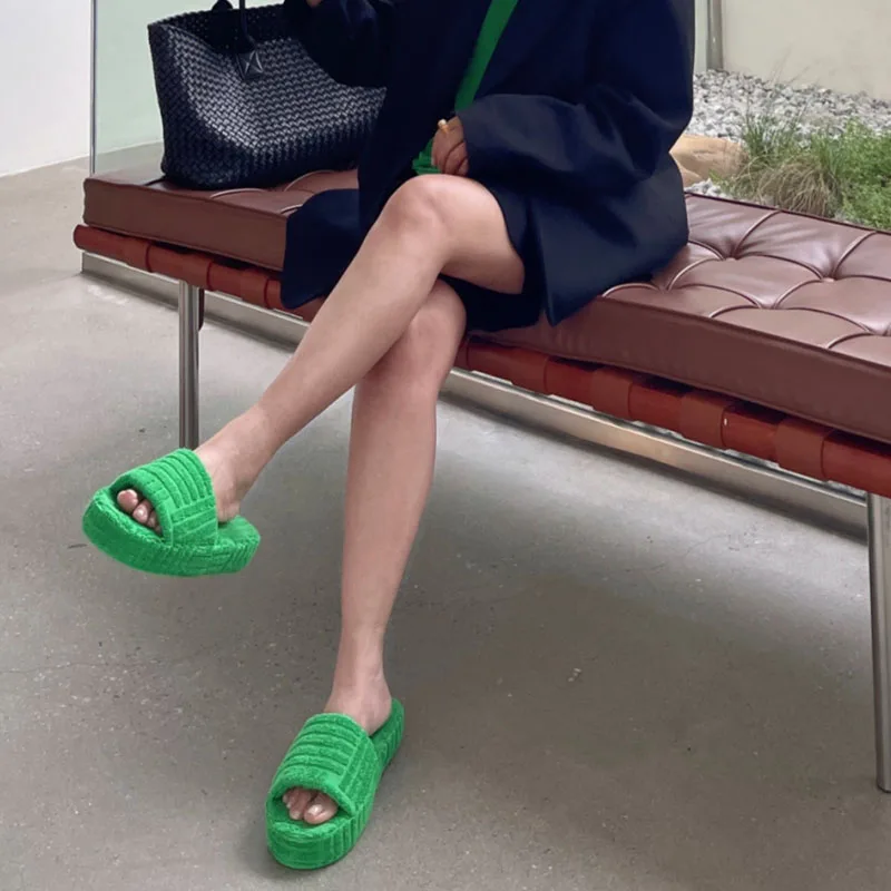 Nominal Overlap Symmetry 2022 Verde Iarna Noi Marca Femei Papuci De Casa De Moda Blană Verde  Slide-Uri De Înaltă Calitate, Moale, Confort Unic Deget De La Picior  Deschis Casa Flip Flops ~ Pantofi pentru femei 